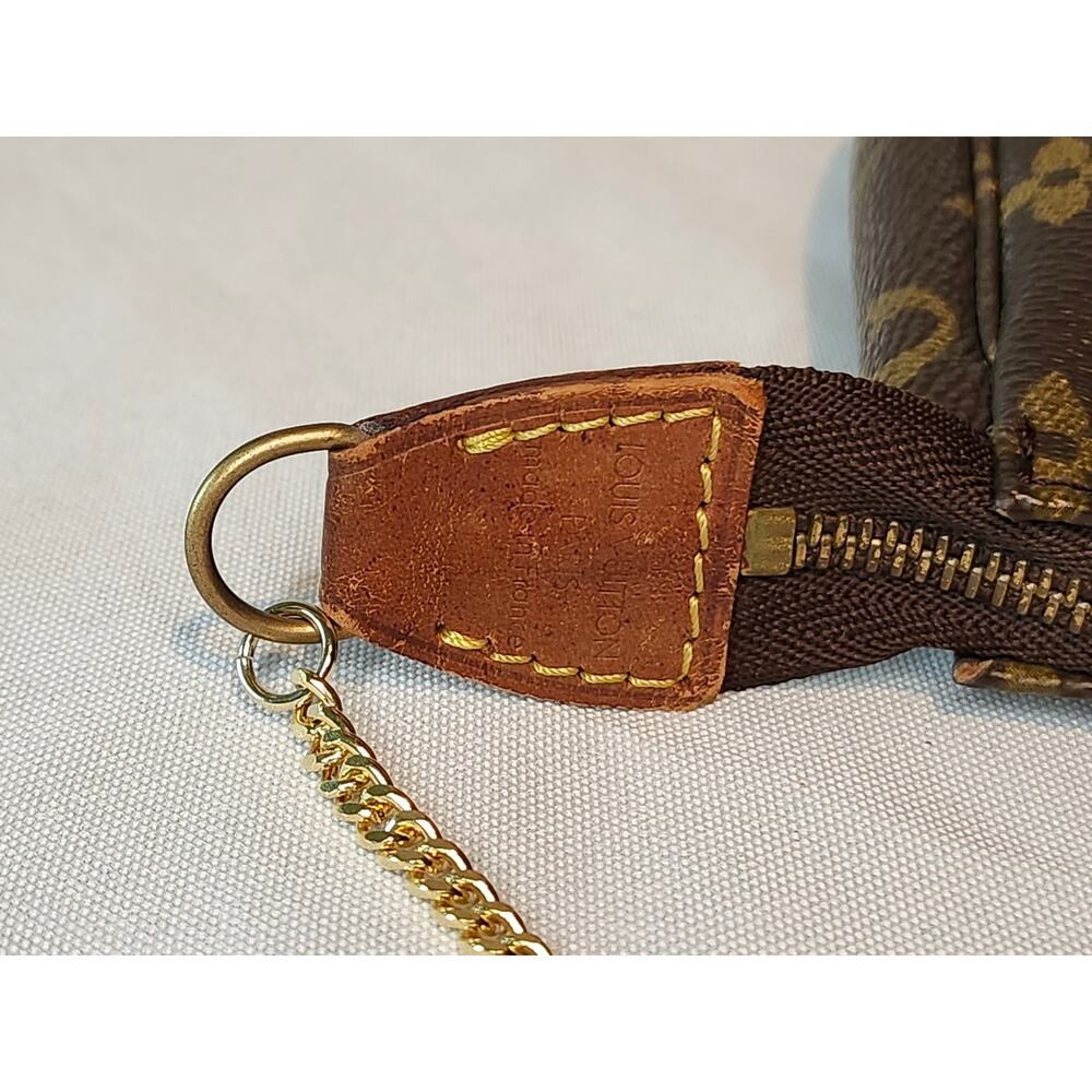 Louis Vuitton LV Monogram Pochette Accessoires with Gold Chain Vintage Bag - Picture 4 of 14